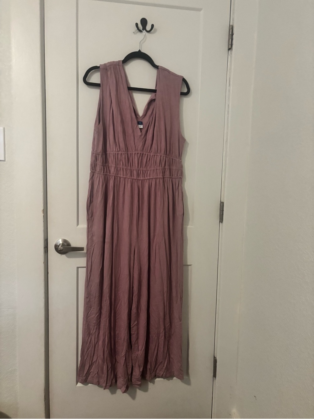 Old Navy Sleeveless V-Neck Mauve Romper